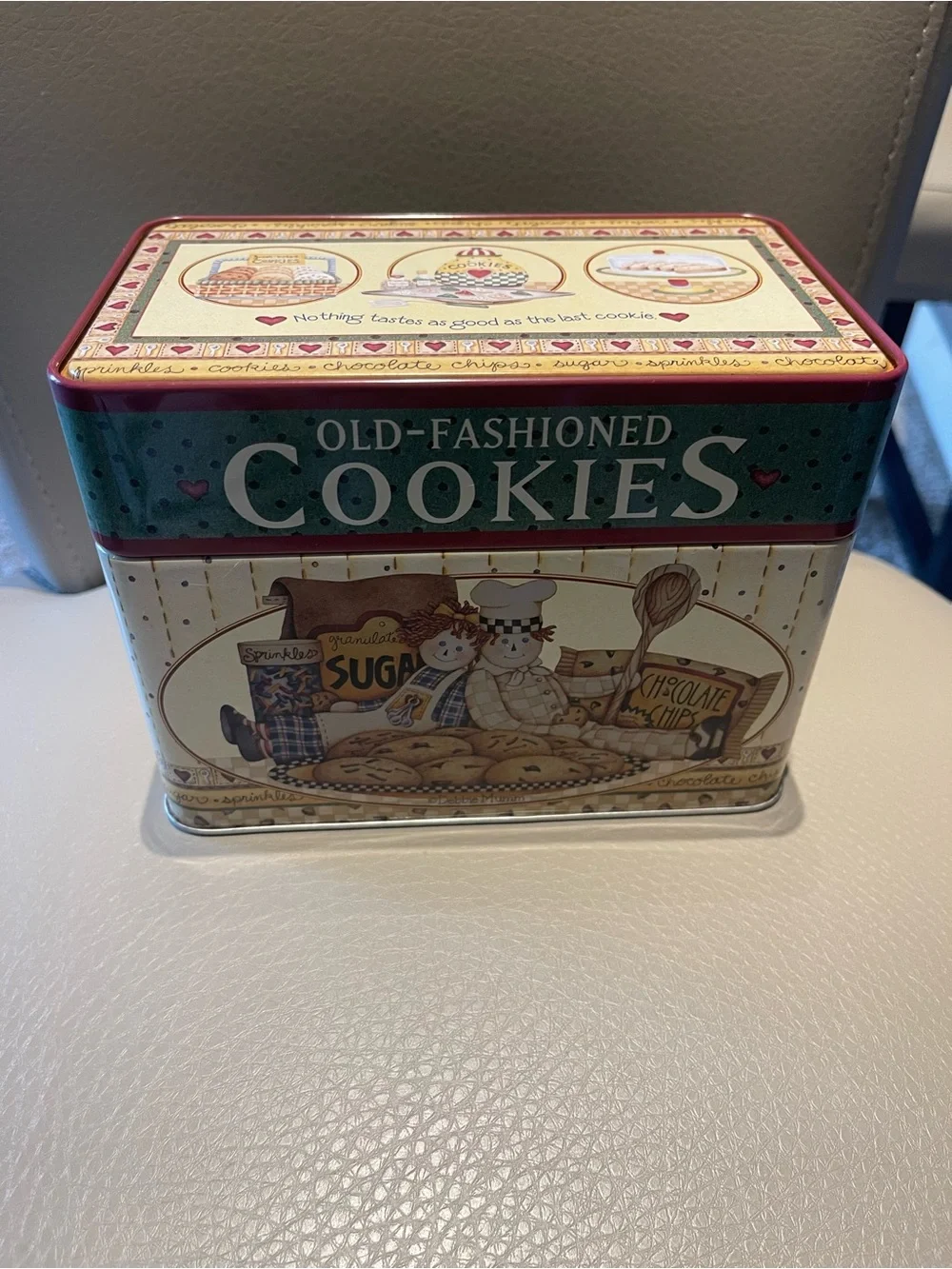 Old-Fashioned Cookies Decorative Cookie Tin - Teal and Cream